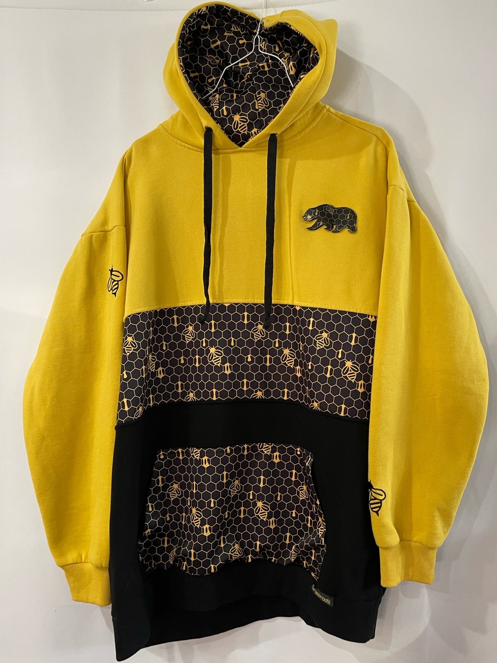 Grassroots California Limited Honeycomb Bumblebees  Men’s Hoodie XL